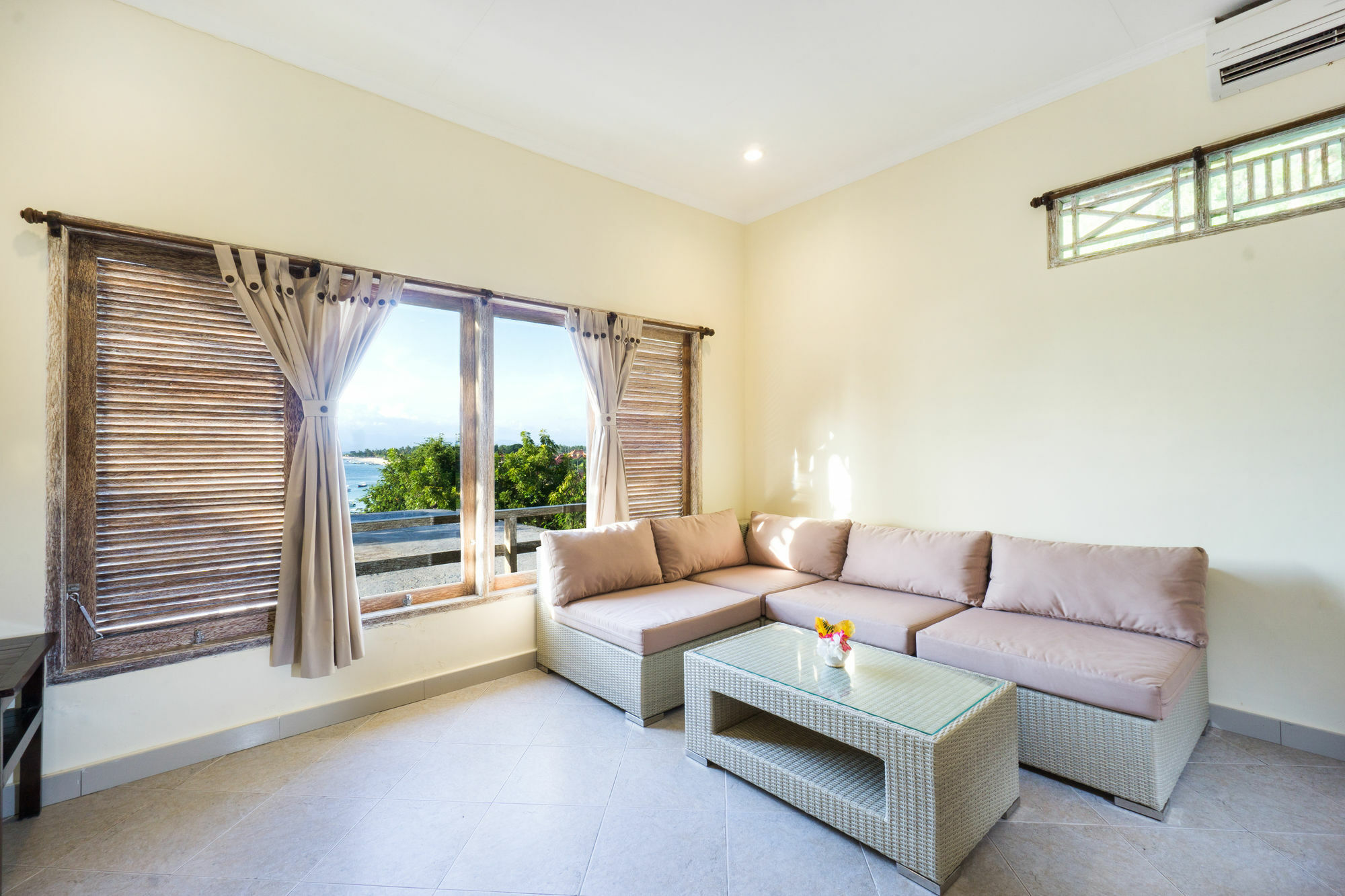 Ware Ware Surf Bungalow Lembongan Nusa Lembongan Exterior foto